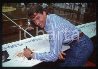 35mm vintage slide* 1990 ca MILANO IL RAGAZZO DAL KIMONO D'ORO - Ron WILLIAMS 9