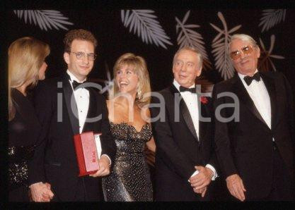 35mm vintage slide* 1989 CANNES Steven SODERBERGH Gregory PECK Yves MONTAND (19)