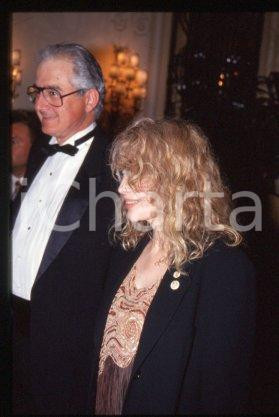 35mm vintage slide* 1996 ca CINEMA American actress Mia FARROW Harris YULIN (12)