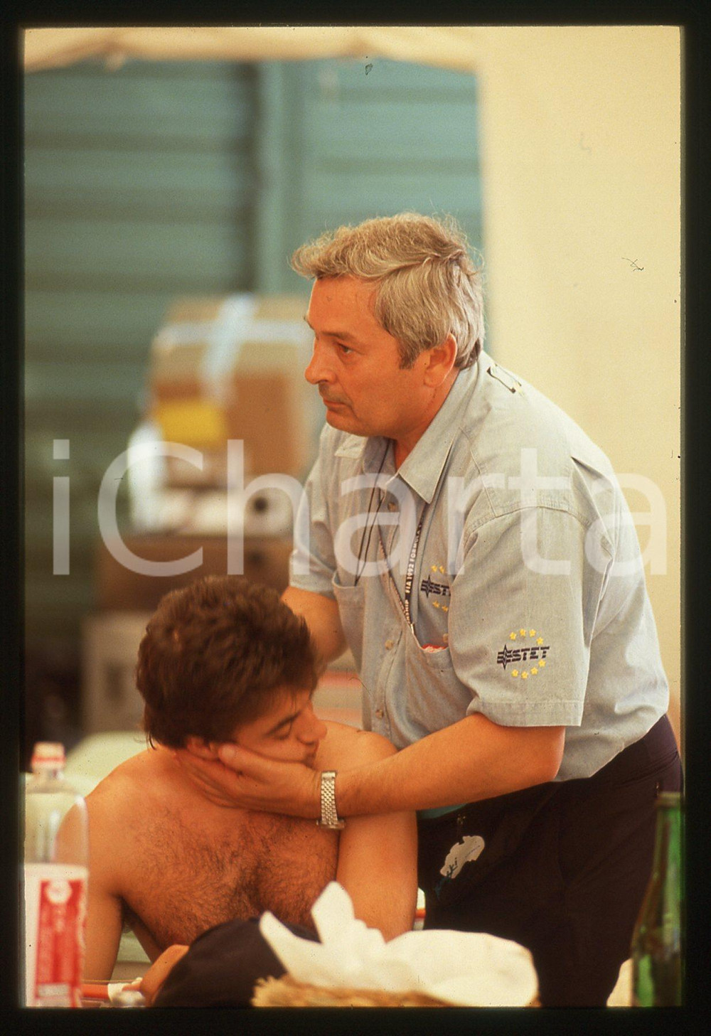 35mm vintage slide* 1990 ca F1 Jean ALESI massaggiato da funzionario STET 14