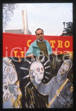 35mm vintage slide* 1990ca MARGHERA Manifest against toxic waste Michele BOATO 3