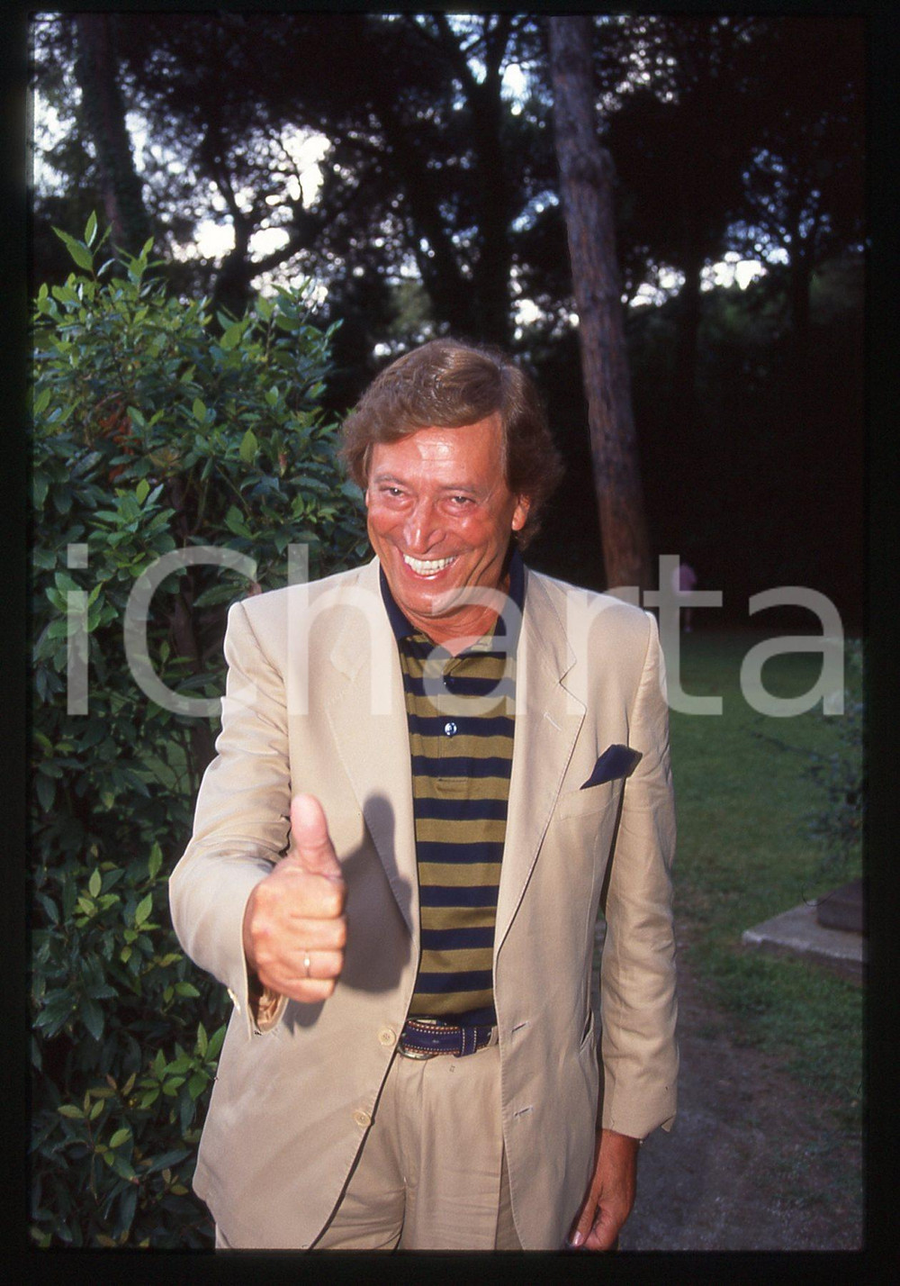 35mm vintage slide* 1990 ca COSTUME Guido ANGELI Ritratto del presentatore (12)