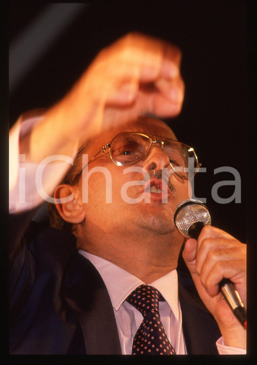 35mm vintage slide* 1989 MILANO Domenico MODUGNO canta ad un comizio del PSDI 8