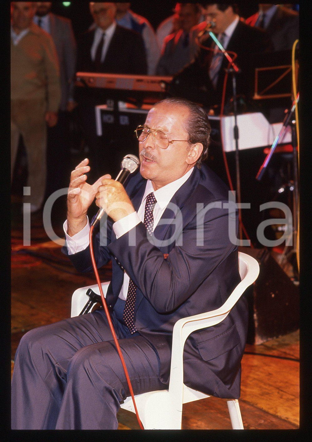 35mm vintage slide* 1989 MILANO Domenico MODUGNO canta ad un comizio del PSDI 58