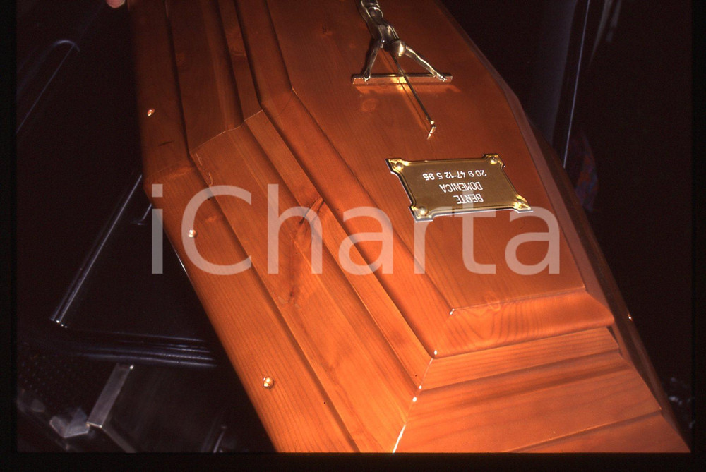 35mm vintage slide* 1995 BUSTO ARSIZIO Funerali Mia MARTINI Targa della bara (2)