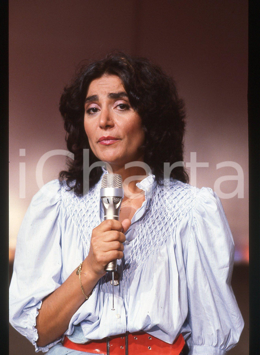 35mm vintage slide* 1985 ca MUSICA - Mia MARTINI durante un'esibizione (4)