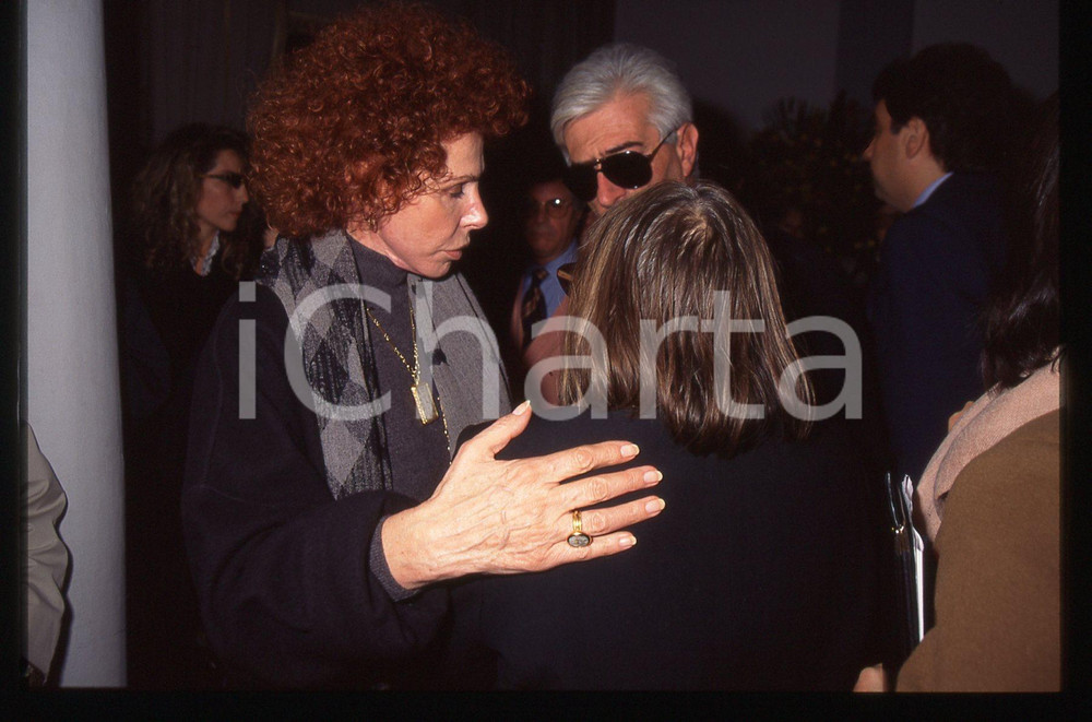 35mm vintage slide* 1995 BUSTO ARSIZIO Funerali di Mia MARTINI Ornella VANONI 3