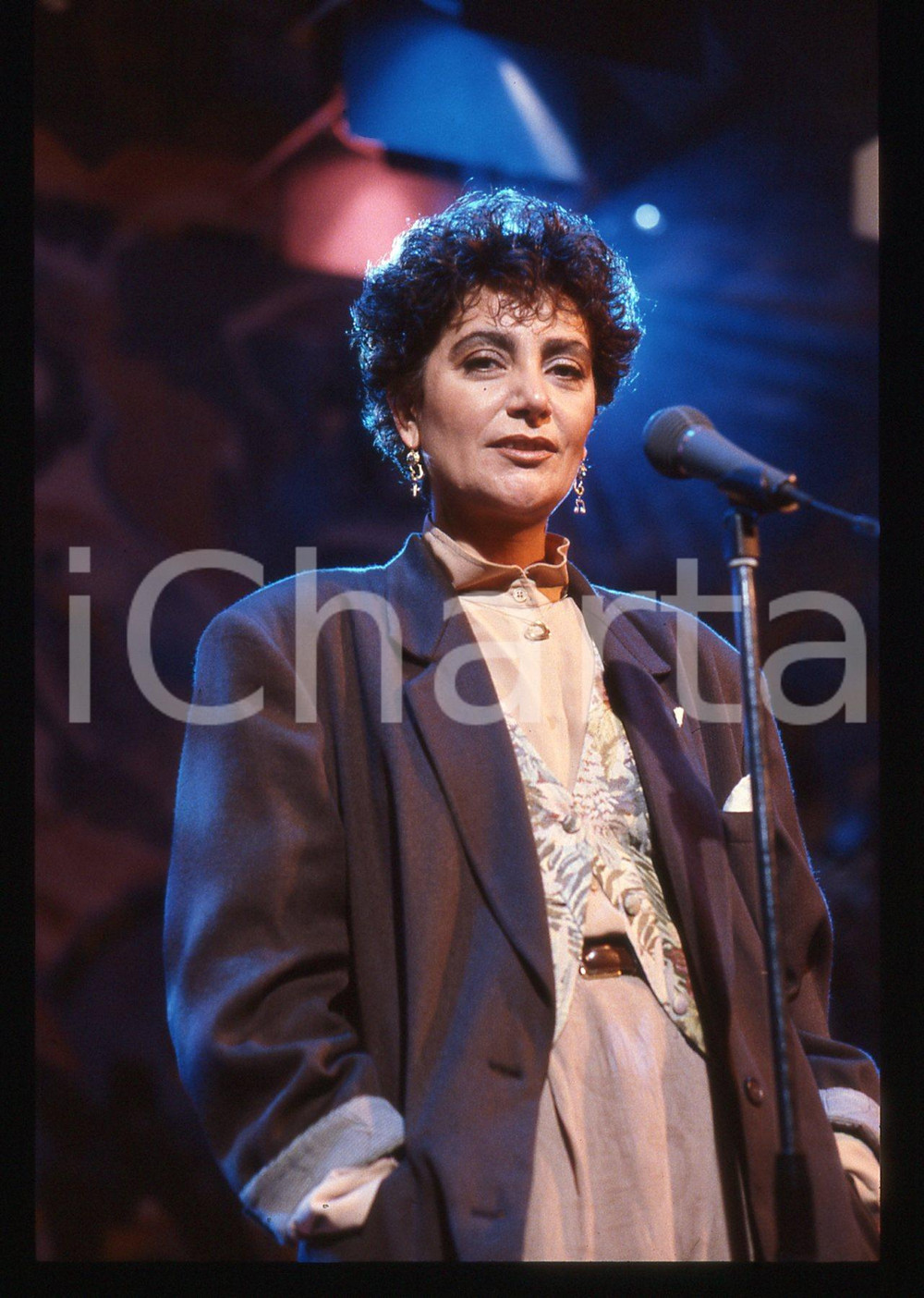 35mm vintage slide* 1990 ca MUSICA - Mia MARTINI durante un'esibizione (26)
