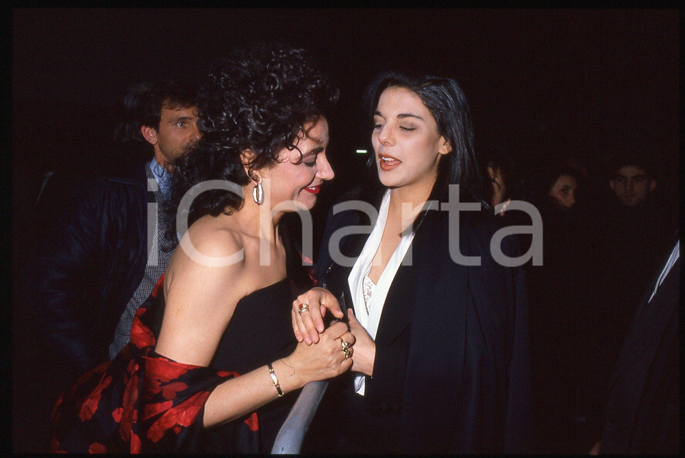 35mm vintage slide* 1990 FESTIVAL SANREMO - Mia MARTINI e MIETTA (2)