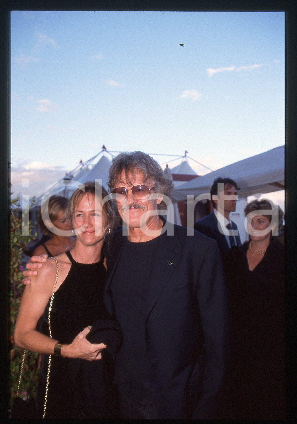 Fotografia d epoca originale 35mm vintage slide 1998 VENEZIA LIDO  Kris KRISTOFFERSON e Lisa MEYERS 5 1
