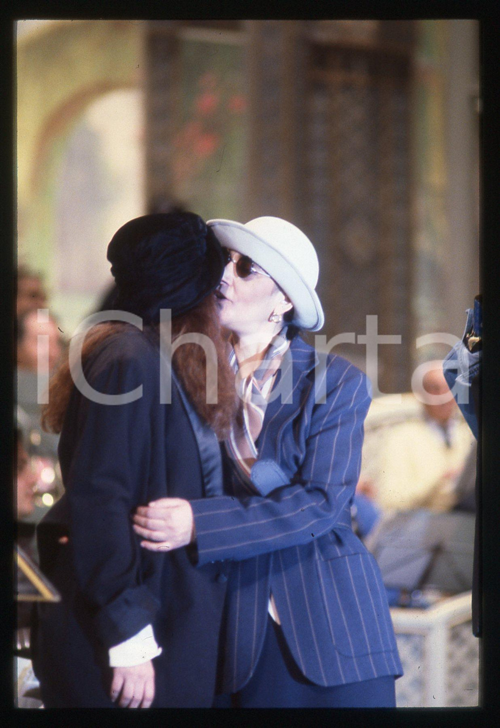 35mm vintage slide* 1993 FESTIVAL SANREMO - Mia MARTINI e Loredana BERTÈ (19)