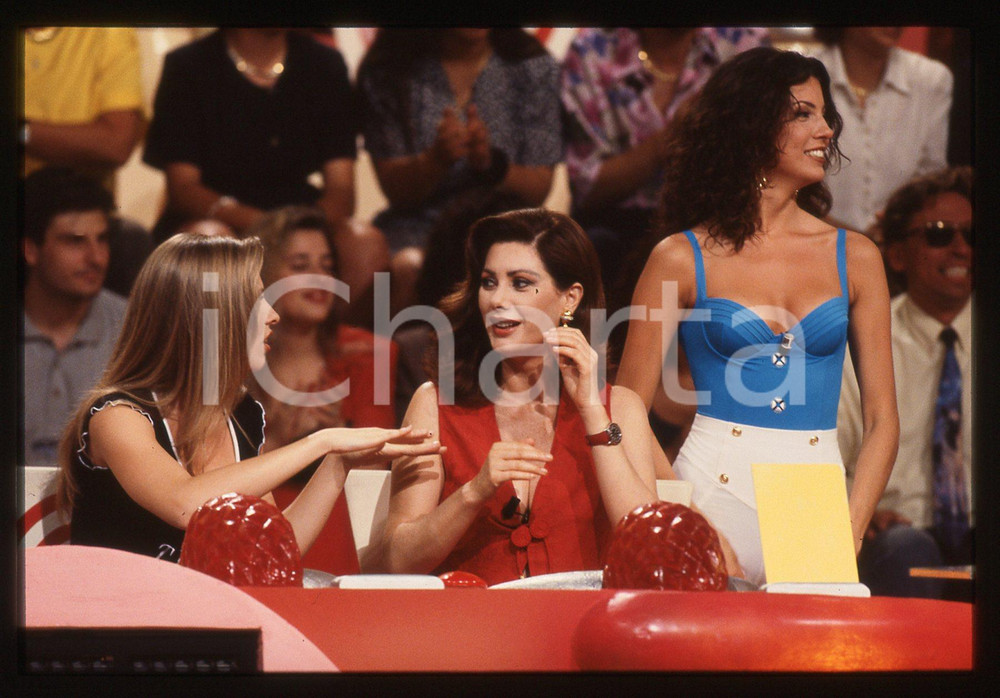 35mm vintage slide* 1995 CANALE 5 - Edwige FENECH e Laura FREDDI a IL QUIZZONE 2