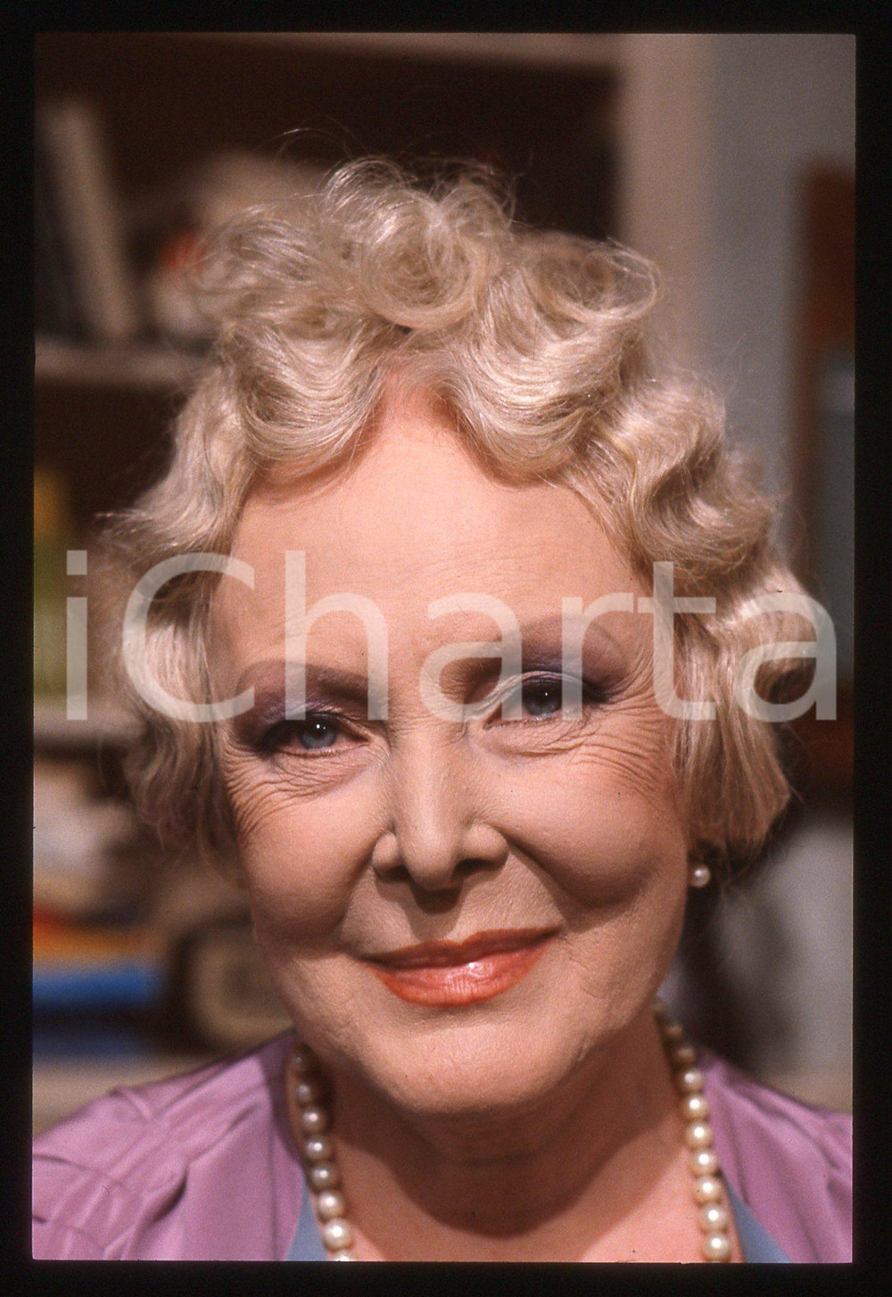 35mm vintage slide* 1990 RAI 2 - Caterina BORATTO a VILLA ARZILLA (14)