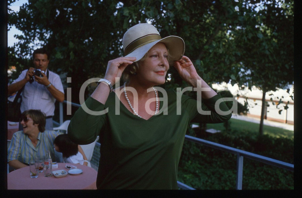 35mm vintage slide* 1985 ca FESTIVAL VENEZIA - Caterina BORATTO (14)