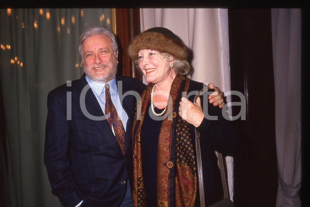 35mm vintage slide* 1988 COSTUME - Luciano DE CRESCENZO e Caterina BORATTO (8)