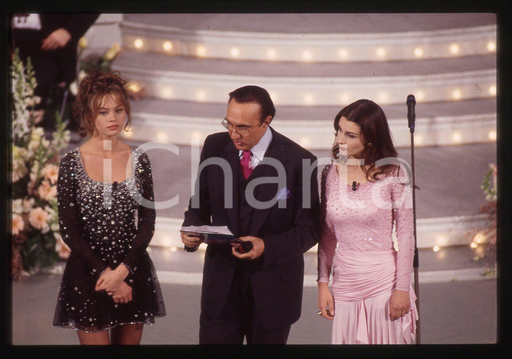 35mm vintage slide* 1995 FESTIVAL SANREMO Anna FALCHI Claudia KOLL Pippo BAUDO 9