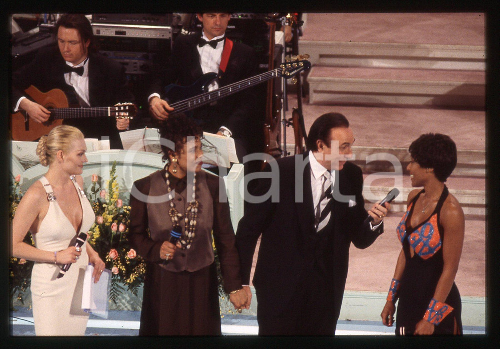 Negativo, diapositiva originale 35mm vintage slide 1994 FESTIVAL SANREMO  Anna OXA Amii STEWART e Pippo BAUDO 1