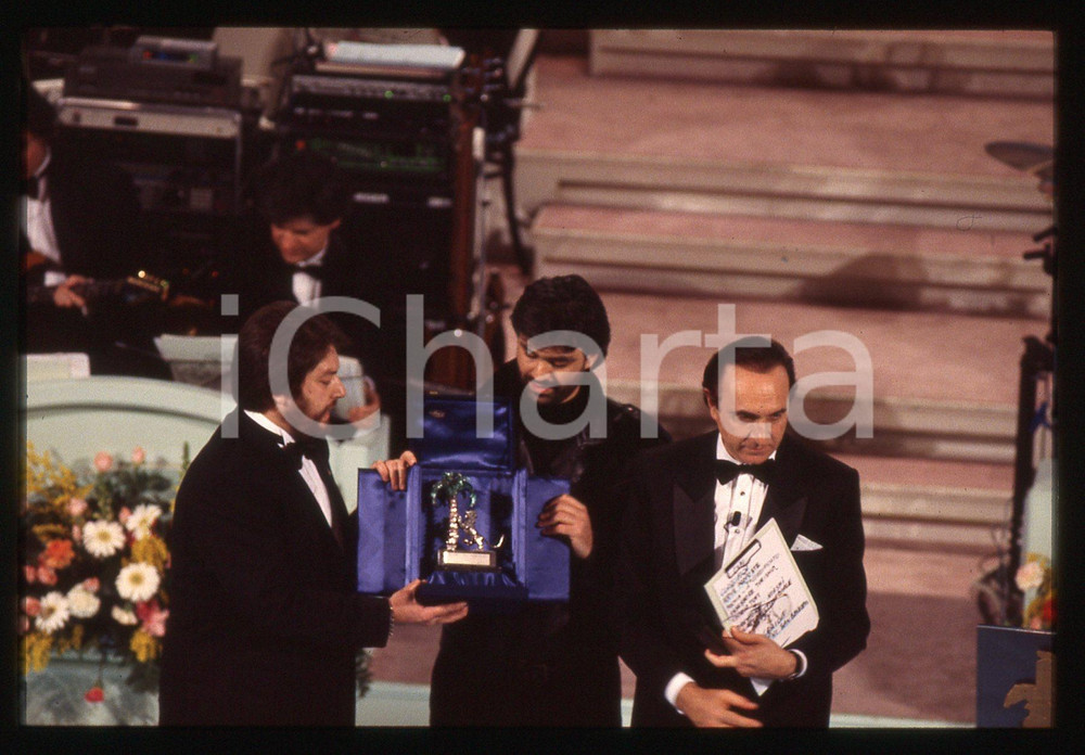 Fotografia d epoca originale 35mm vintage slide 1994 FESTIVAL SANREMO  Andrea BOCELLI e Pippo BAUDO 5 1