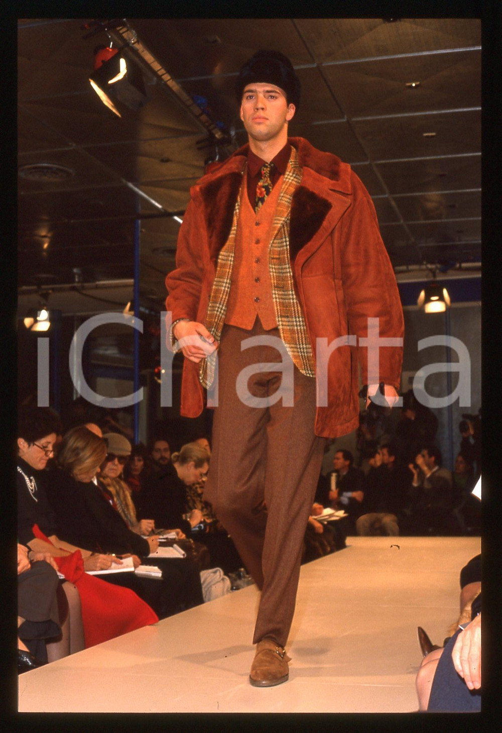 35mm vintage slide* 1989 MILANO - Sfilata Enrico COVERI Autunno-Inverno (14)