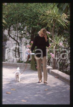35mm vintage slide* 1997 ITALY American showgirl & actress Wendy WINDHAM (12)