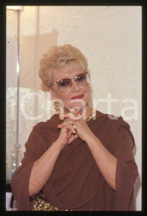 Flo SANDON'S - TV SHOW Italian singer Portrait 1990 ca * 35 mm vintage slide 16