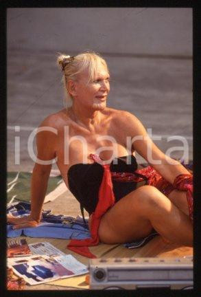 Giò STAJANO - ITALY PORTAGLI I MIEI SALUTI Actress 1993 * 35 mm vintage slide 16