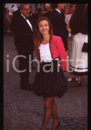 Jane SEYMOYR - LONDON Actress attends a premiere 1990 ca * 35 mm vintage slide 5