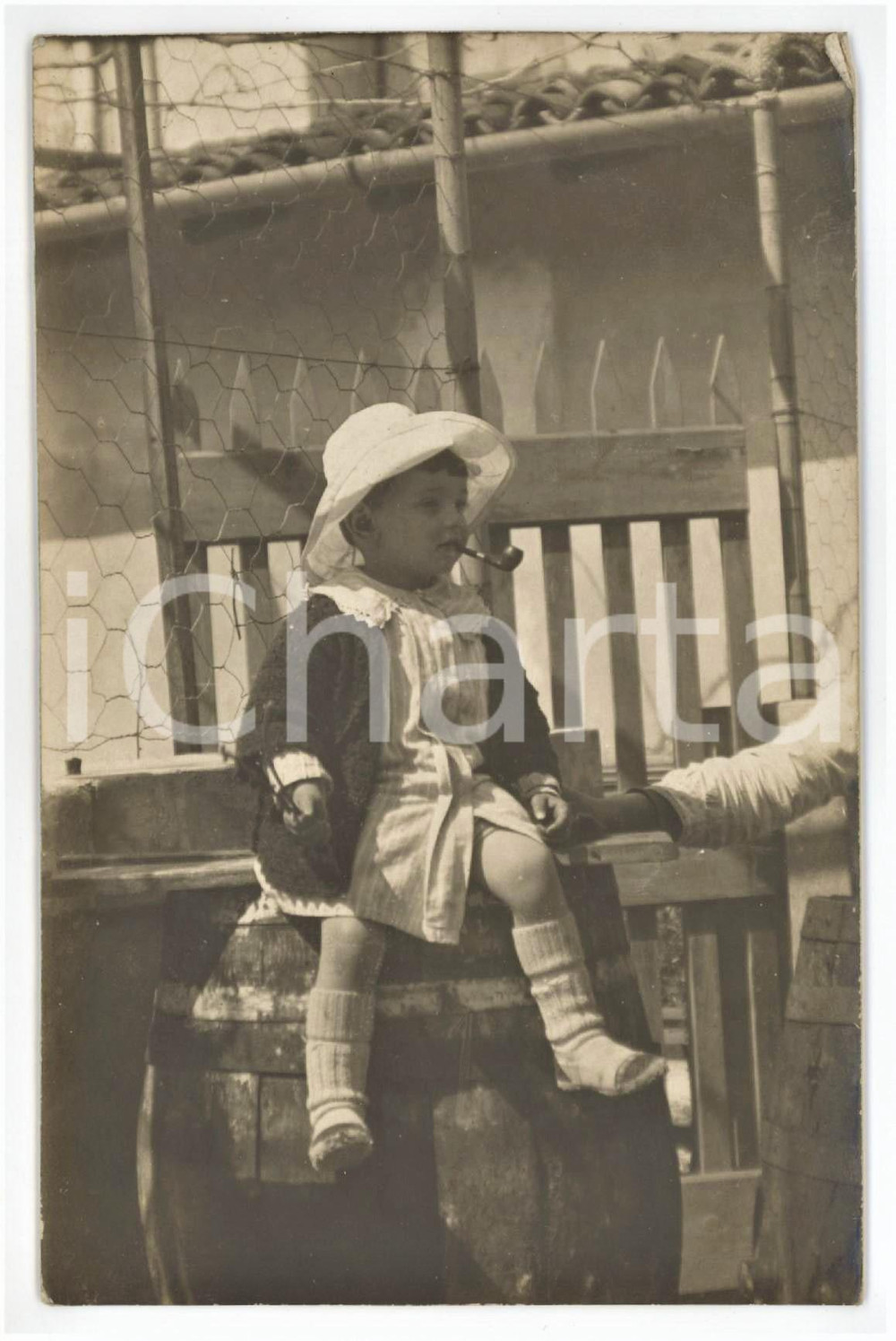 1930 ca VERONA Bambino con pipa a due anni - Foto CURIOSA DE BIANCHI (3)