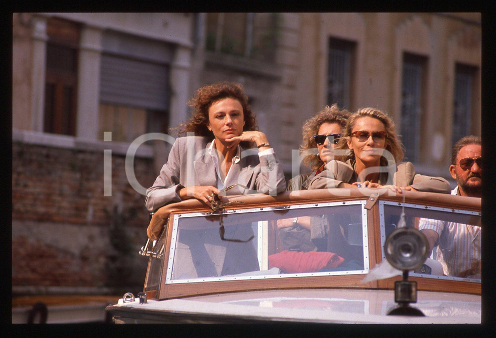 35mm vintage slide*1995 VENEZIA Jacqueline BISSET a bordo di un motoscafo (5)  