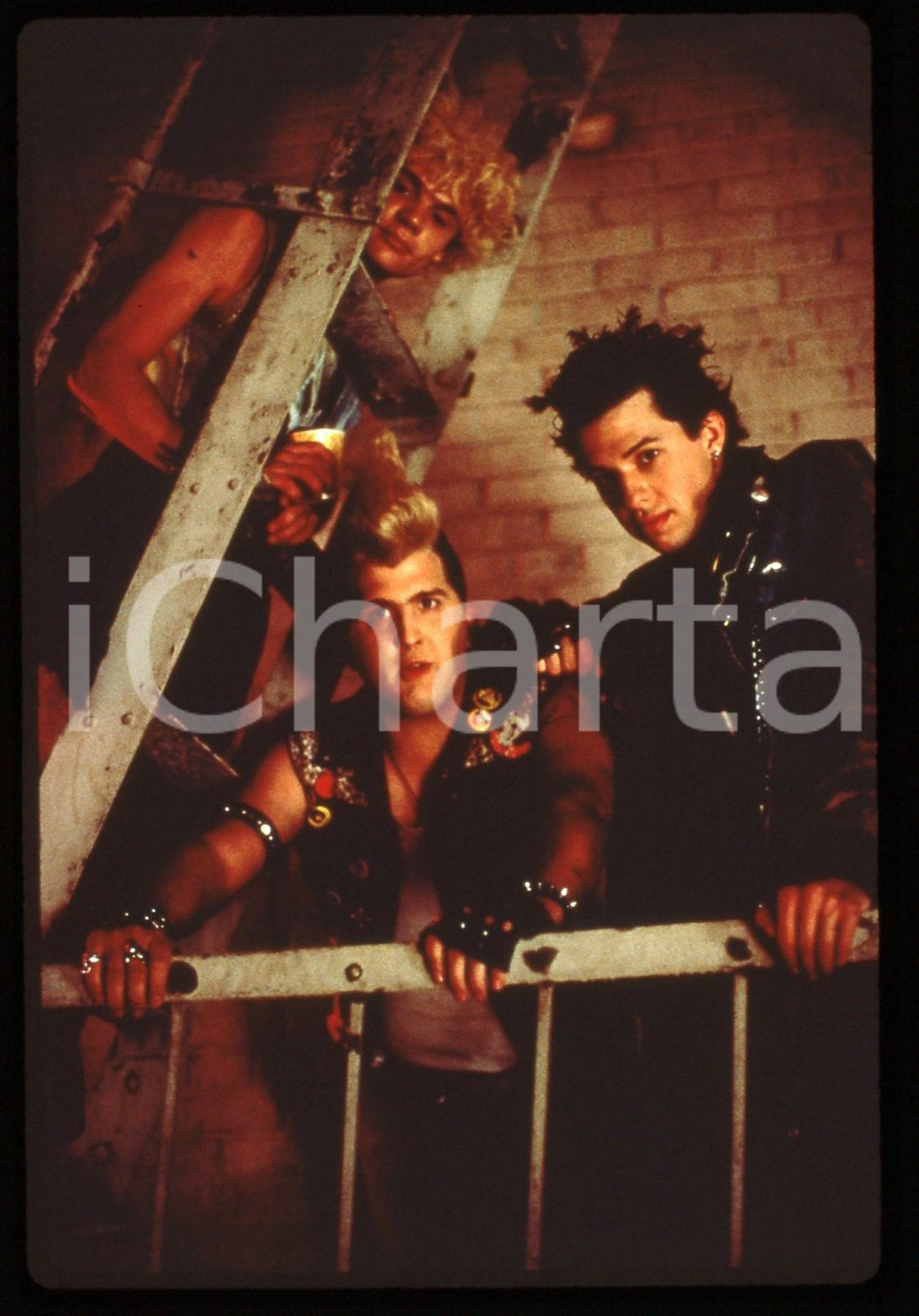 35mm vintage slide *1987 DUDES - Jon CRYER e Daniel ROEBURCK Scena del film (2)