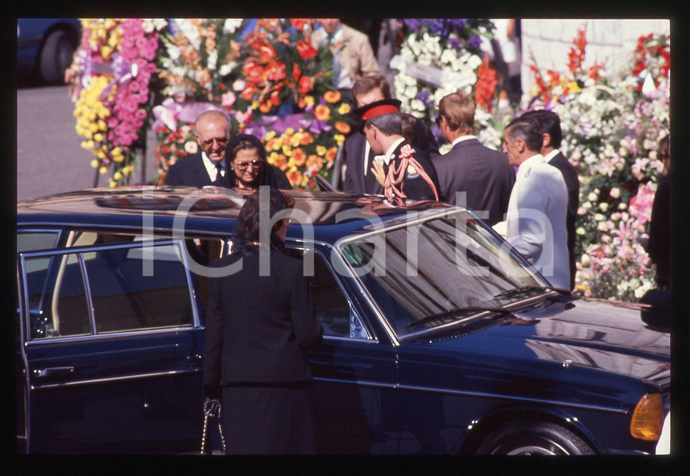 Fotografia d epoca originale 35mm vintage slide 1990 PRINCIPATO DI MONACO Famiglia CASIRAGHI Funerali 5 1