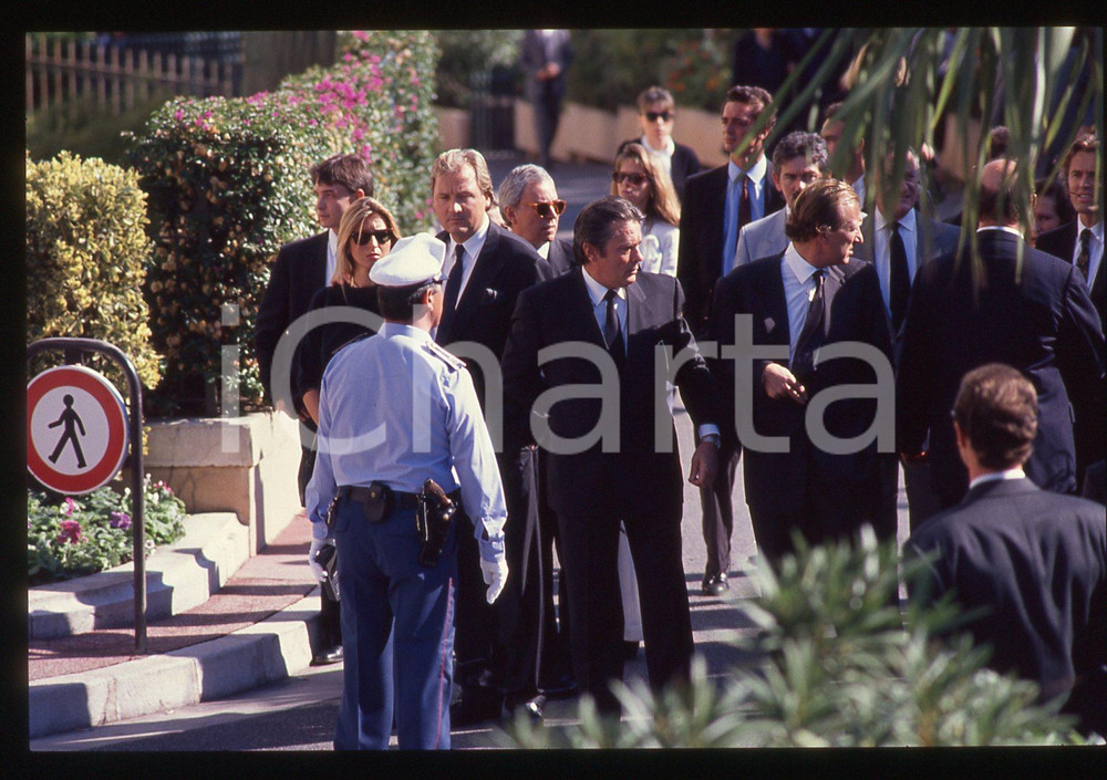 35mm vintage slide* 1990 PRINCIPATO DI MONACO Alain DELON Funerali CASIRAGHI (4)