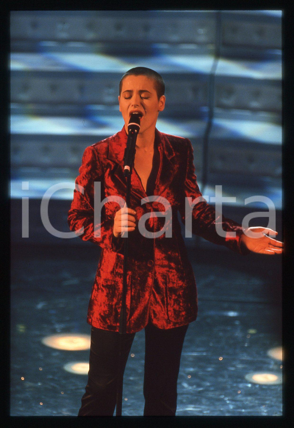 35mm vintage slide* 1997 SANREMO Silvia SALEMI sul palco del Teatro Ariston (20)