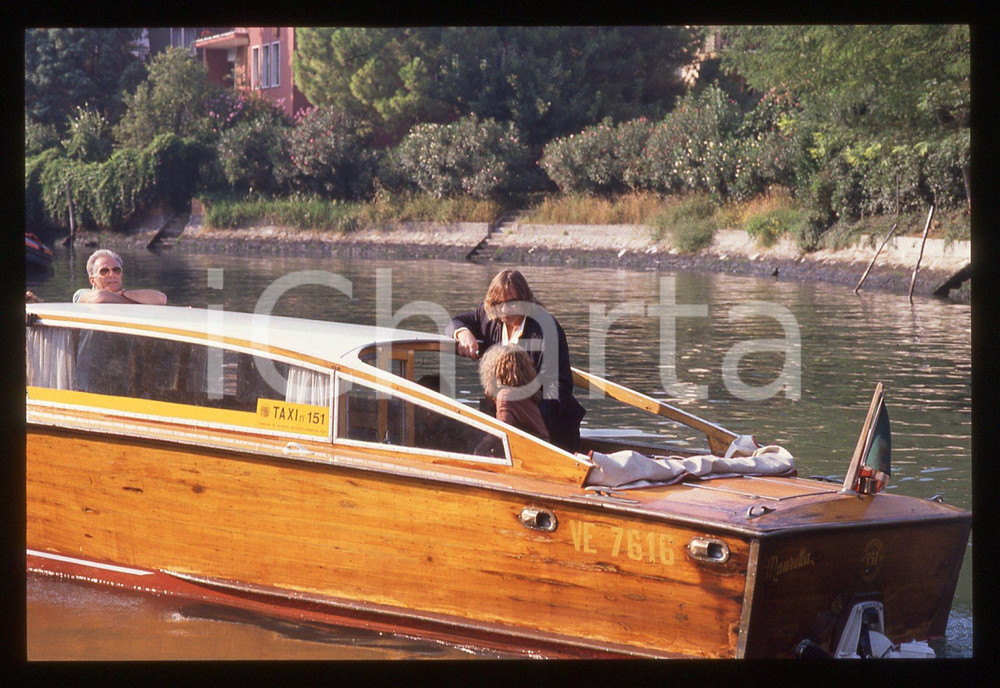 35mm vintage slide* 1989 VENEZIA Gérard DEPARDIEU Elisabeth DEPARDIEU (1)