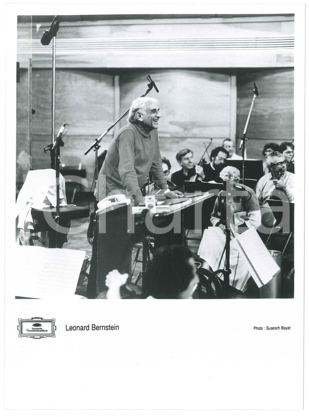 Fotografia d epoca originale 1980 ca MUSIC Leonard BERNSTEIN during rehearsal  Photo DEUTSCHE GRAMMOPHON 1