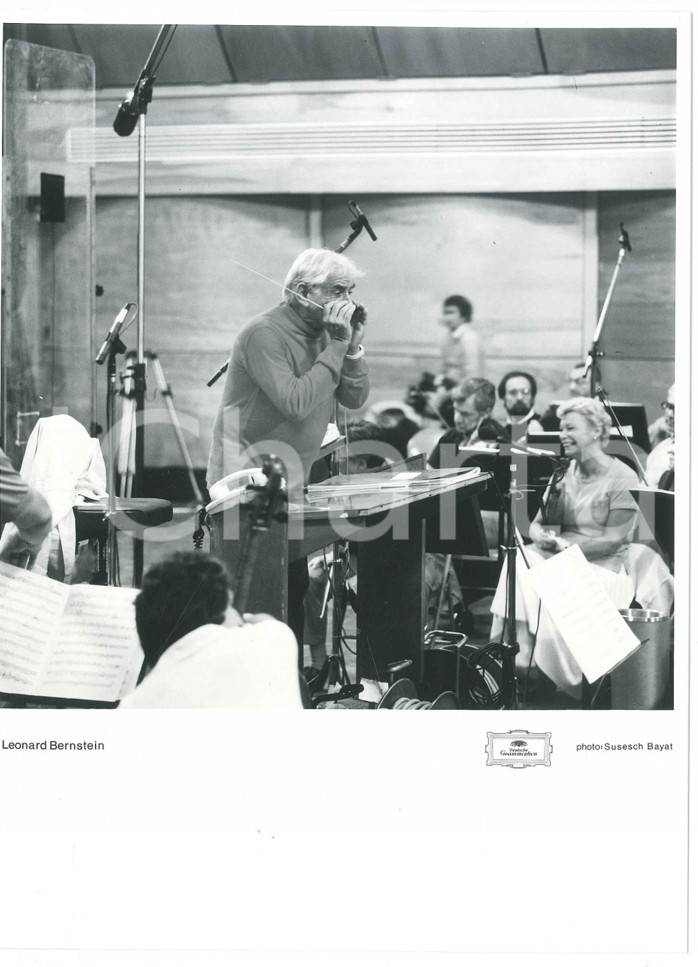 Fotografia d epoca originale 1980 ca MUSIC Leonard BERNSTEIN during rehearsal  Photo DEUTSCHE GRAMMOPHON 1 1