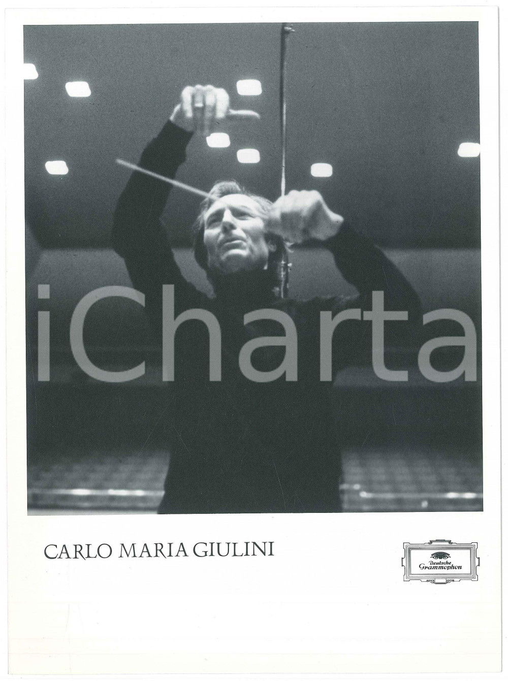 1990 ca MUSICA CLASSICA Carlo Maria GIULINI Ritratto durante le prove - Foto (1) Fotografia di agenzia.  FAIR/discreto minime piegature all'angolo inferiore sinistro Formato: 18x24 cm originale e autentica 1