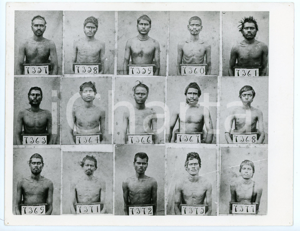 1910 (1960) ca SOUTH AFRICA People who left conditions of semi-starvation *Photo  Fotografia d'epoca, stampata da originali del 1910 in fotomontaggio, con didascalia dattiloscritta al verso.CONDIZIONI: FAIR (piccoli fori angolari e difetti di stampa)FORMATO: 22x17 cm    originale e autentica 1