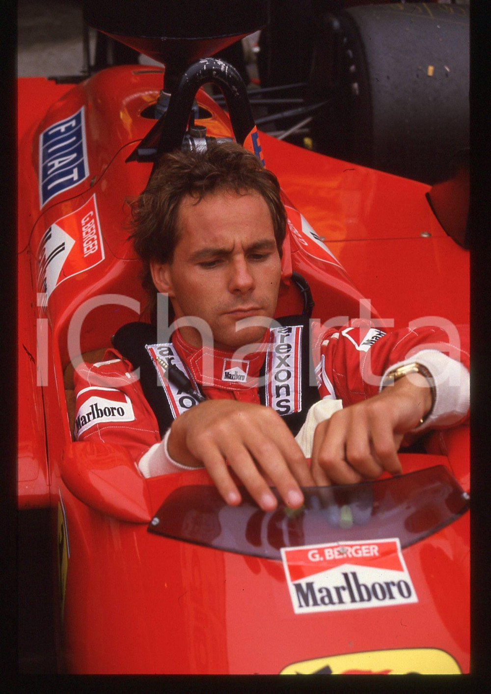 Gerhard BERGER - F1 Pilota scuderia FERRARI - 1995 ca 35 mm vintage slide 10 Diapositiva d'epoca, in formato 35 mm.CONDIZIONI: GOODE' severamente vietata la riproduzione. Tutti i diritti sono riservati.ICharta mette in vendita, sul negozio eBay e in esclusiva sul sito "icharta" il proprio archivio composto da numerose diapositive e negativi fotografici d'epoca, tutti originali e autentici, che attraversano la storia del costume italiano tra gli la fine degli anni Sessanta e Novanta.Si tratta di uno sguardo inedito sull'attualità, la politica, la vita quotidiana, il gossip e la cultura, che fotografa il cambiamento della nazione in quest'ultimo scorcio del XX secolo. Un'occasione unica per il mercato del collezionismo, che vede finalmente disponibile un archivio eccezionale per vastità, tematiche e condizioni, in un settore (il negativo fotografico e la diapositiva) di assoluta novità e dalle interessanti prospettive di investimento.  GOOD/buono   originale e autentica 1
