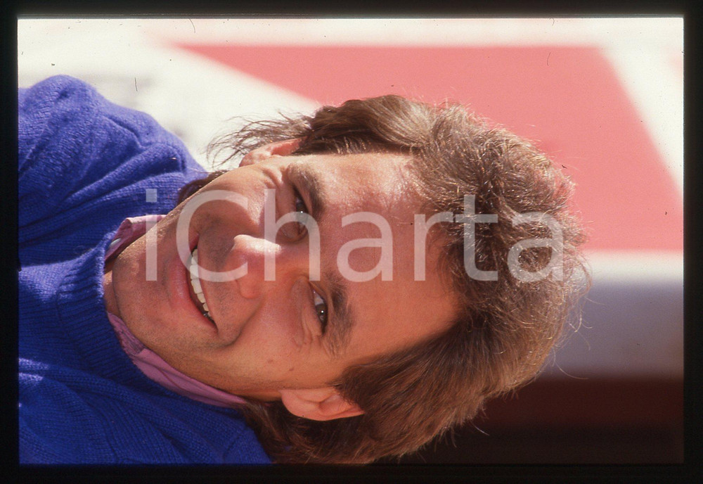 Gerhard BERGER - F1 Pilota scuderia FERRARI - 1995 ca 35 mm vintage slide 22 Diapositiva d'epoca, in formato 35 mm.CONDIZIONI: GOODE' severamente vietata la riproduzione. Tutti i diritti sono riservati.ICharta mette in vendita, sul negozio eBay e in esclusiva sul sito "icharta" il proprio archivio composto da numerose diapositive e negativi fotografici d'epoca, tutti originali e autentici, che attraversano la storia del costume italiano tra gli la fine degli anni Sessanta e Novanta.Si tratta di uno sguardo inedito sull'attualità, la politica, la vita quotidiana, il gossip e la cultura, che fotografa il cambiamento della nazione in quest'ultimo scorcio del XX secolo. Un'occasione unica per il mercato del collezionismo, che vede finalmente disponibile un archivio eccezionale per vastità, tematiche e condizioni, in un settore (il negativo fotografico e la diapositiva) di assoluta novità e dalle interessanti prospettive di investimento.  GOOD/buono   originale e autentica 1
