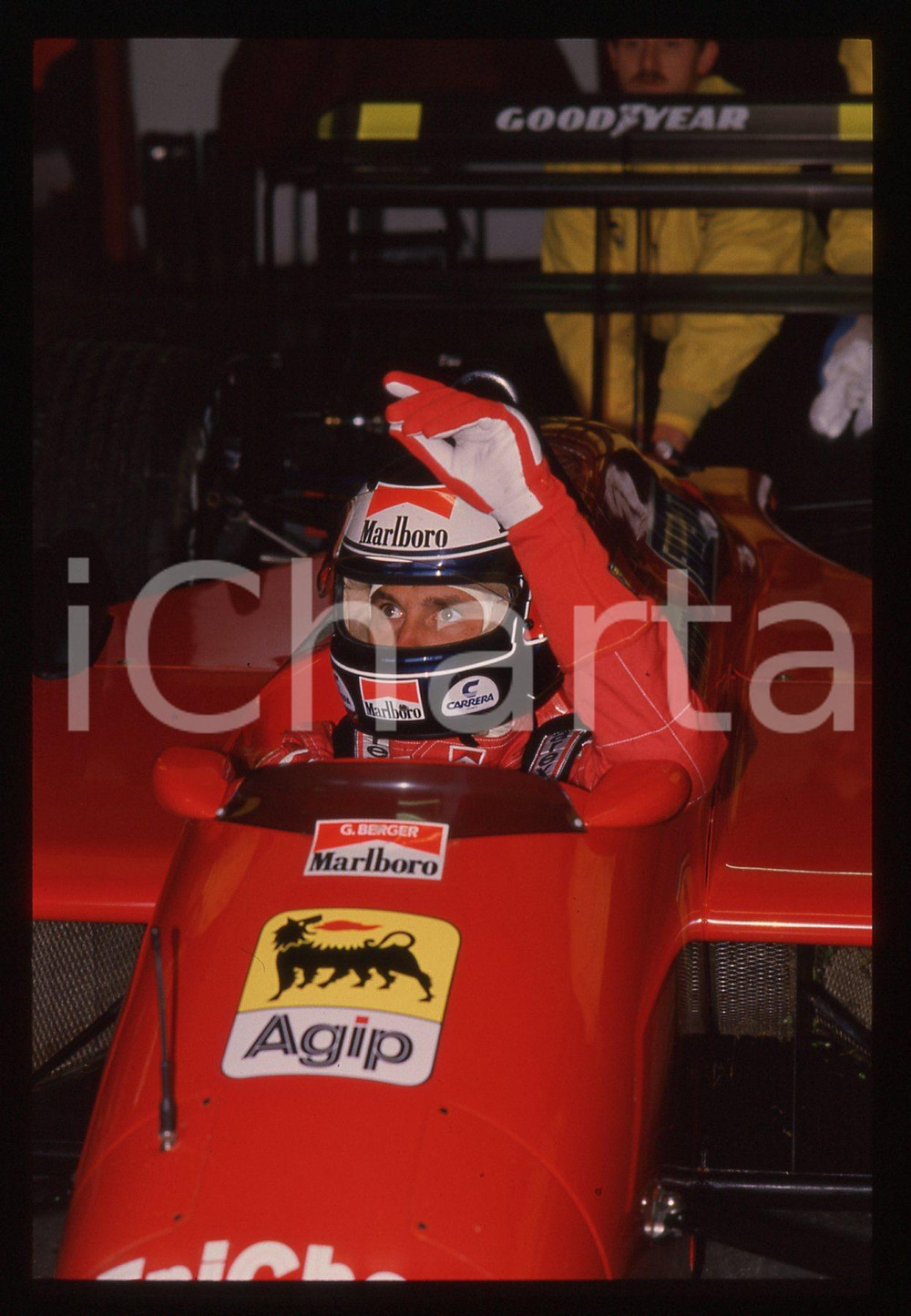 Gerhard BERGER - F1 Pilota scuderia FERRARI - 1995 ca 35 mm vintage slide 41 Diapositiva d'epoca, in formato 35 mm.CONDIZIONI: GOODE' severamente vietata la riproduzione. Tutti i diritti sono riservati.ICharta mette in vendita, sul negozio eBay e in esclusiva sul sito "icharta" il proprio archivio composto da numerose diapositive e negativi fotografici d'epoca, tutti originali e autentici, che attraversano la storia del costume italiano tra gli la fine degli anni Sessanta e Novanta.Si tratta di uno sguardo inedito sull'attualità, la politica, la vita quotidiana, il gossip e la cultura, che fotografa il cambiamento della nazione in quest'ultimo scorcio del XX secolo. Un'occasione unica per il mercato del collezionismo, che vede finalmente disponibile un archivio eccezionale per vastità, tematiche e condizioni, in un settore (il negativo fotografico e la diapositiva) di assoluta novità e dalle interessanti prospettive di investimento.  GOOD/buono   originale e autentica 1