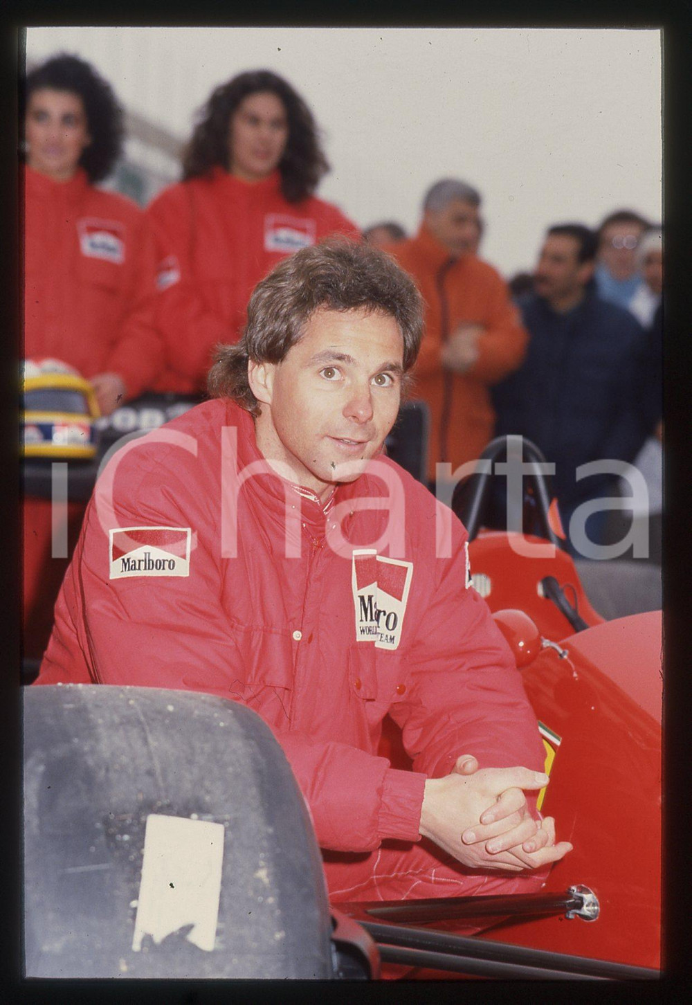 Gerhard BERGER - F1 Pilota scuderia FERRARI - 1995 ca 35 mm vintage slide 42 Diapositiva d'epoca, in formato 35 mm.CONDIZIONI: GOODE' severamente vietata la riproduzione. Tutti i diritti sono riservati.ICharta mette in vendita, sul negozio eBay e in esclusiva sul sito "icharta" il proprio archivio composto da numerose diapositive e negativi fotografici d'epoca, tutti originali e autentici, che attraversano la storia del costume italiano tra gli la fine degli anni Sessanta e Novanta.Si tratta di uno sguardo inedito sull'attualità, la politica, la vita quotidiana, il gossip e la cultura, che fotografa il cambiamento della nazione in quest'ultimo scorcio del XX secolo. Un'occasione unica per il mercato del collezionismo, che vede finalmente disponibile un archivio eccezionale per vastità, tematiche e condizioni, in un settore (il negativo fotografico e la diapositiva) di assoluta novità e dalle interessanti prospettive di investimento.  GOOD/buono   originale e autentica 1