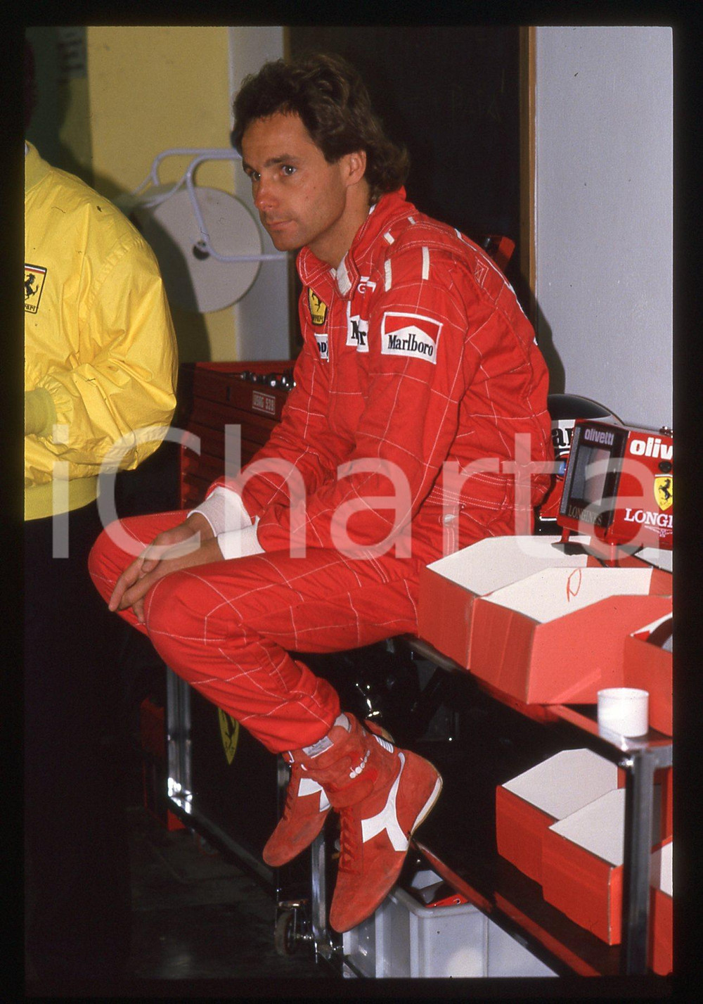 Gerhard BERGER - F1 Pilota scuderia FERRARI - 1995 ca 35 mm vintage slide 44 Diapositiva d'epoca, in formato 35 mm.CONDIZIONI: GOODE' severamente vietata la riproduzione. Tutti i diritti sono riservati.ICharta mette in vendita, sul negozio eBay e in esclusiva sul sito "icharta" il proprio archivio composto da numerose diapositive e negativi fotografici d'epoca, tutti originali e autentici, che attraversano la storia del costume italiano tra gli la fine degli anni Sessanta e Novanta.Si tratta di uno sguardo inedito sull'attualità, la politica, la vita quotidiana, il gossip e la cultura, che fotografa il cambiamento della nazione in quest'ultimo scorcio del XX secolo. Un'occasione unica per il mercato del collezionismo, che vede finalmente disponibile un archivio eccezionale per vastità, tematiche e condizioni, in un settore (il negativo fotografico e la diapositiva) di assoluta novità e dalle interessanti prospettive di investimento.  GOOD/buono   originale e autentica 1