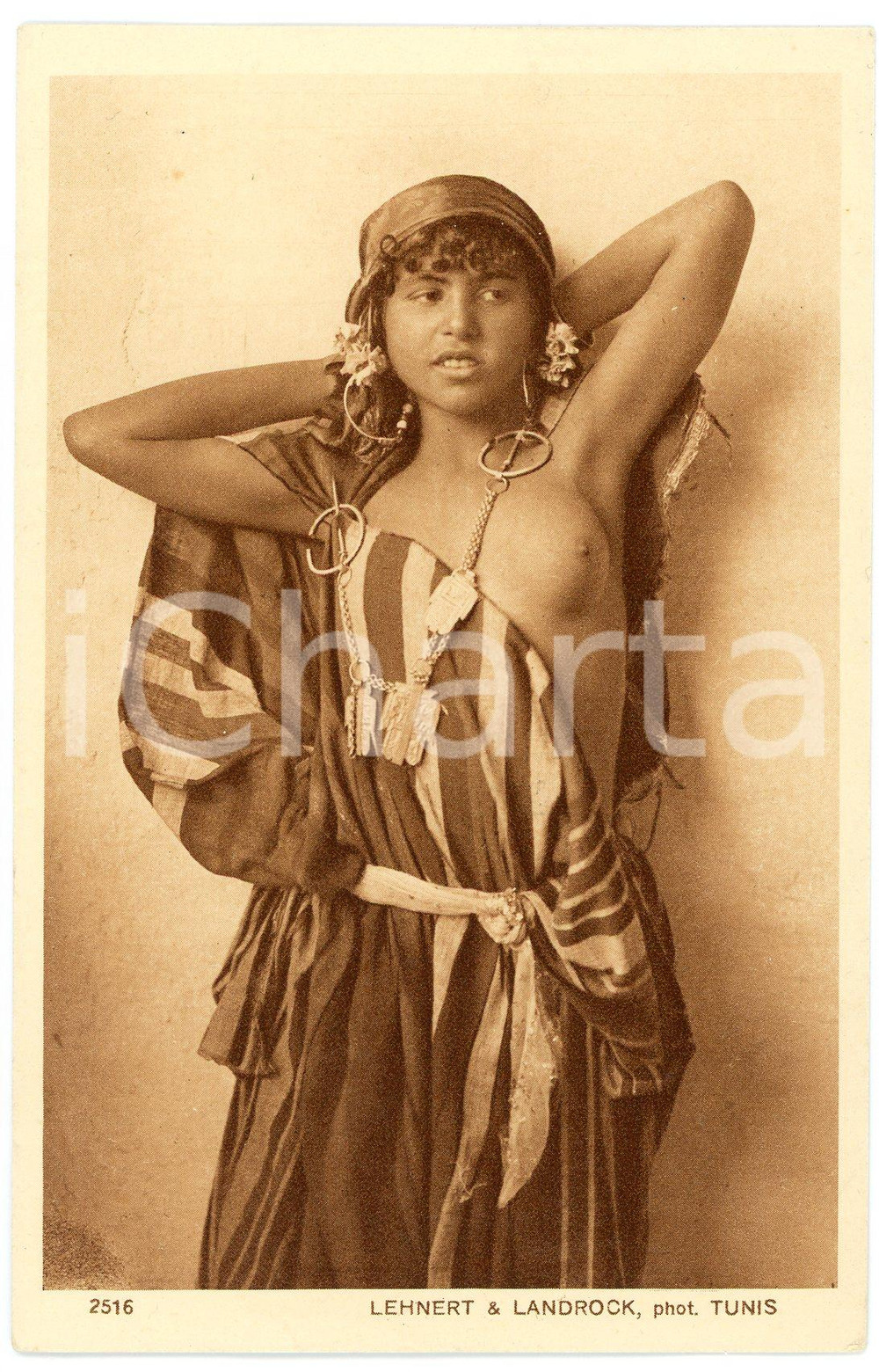1915 ca TUNISIE Types d'Orient - Fillette BÃ©douine - Postcard topless risque  Cartolina postale d'epoca, non viaggiata.Da fotografia Lehnert &amp; Landrock - TunisCONDIZIONI: GFORMATO: FP    originale e autentica 1