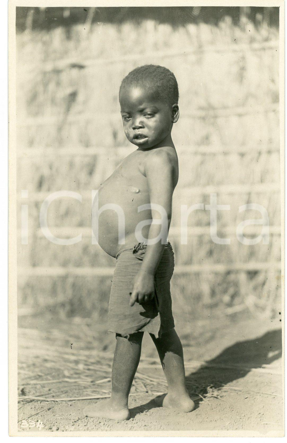 1930 ca CONGO BELGE - KATANGA - Portrait d'enfant *Photo LÃ©opold GABRIEL 334 Fotografia originale d'epoca, con timbro del fotografo al verso.FOTOGRAFO: L&eacute;opold Gabriel - Panda - Katanga  GOOD/buono  Formato: 9x14 cm originale e autentica 1