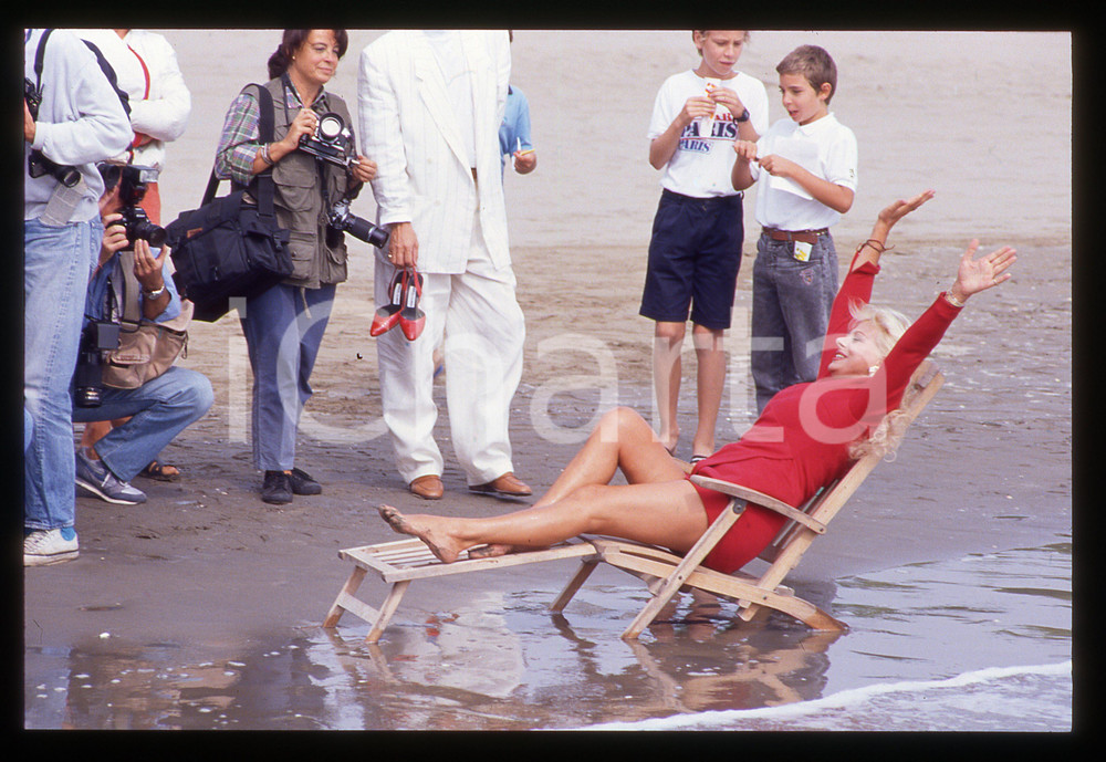 Fotografia d epoca originale Sandra MILO al Lido  Mostra del Cinema di VENEZIA 1990 35mm vintage slide 8 1