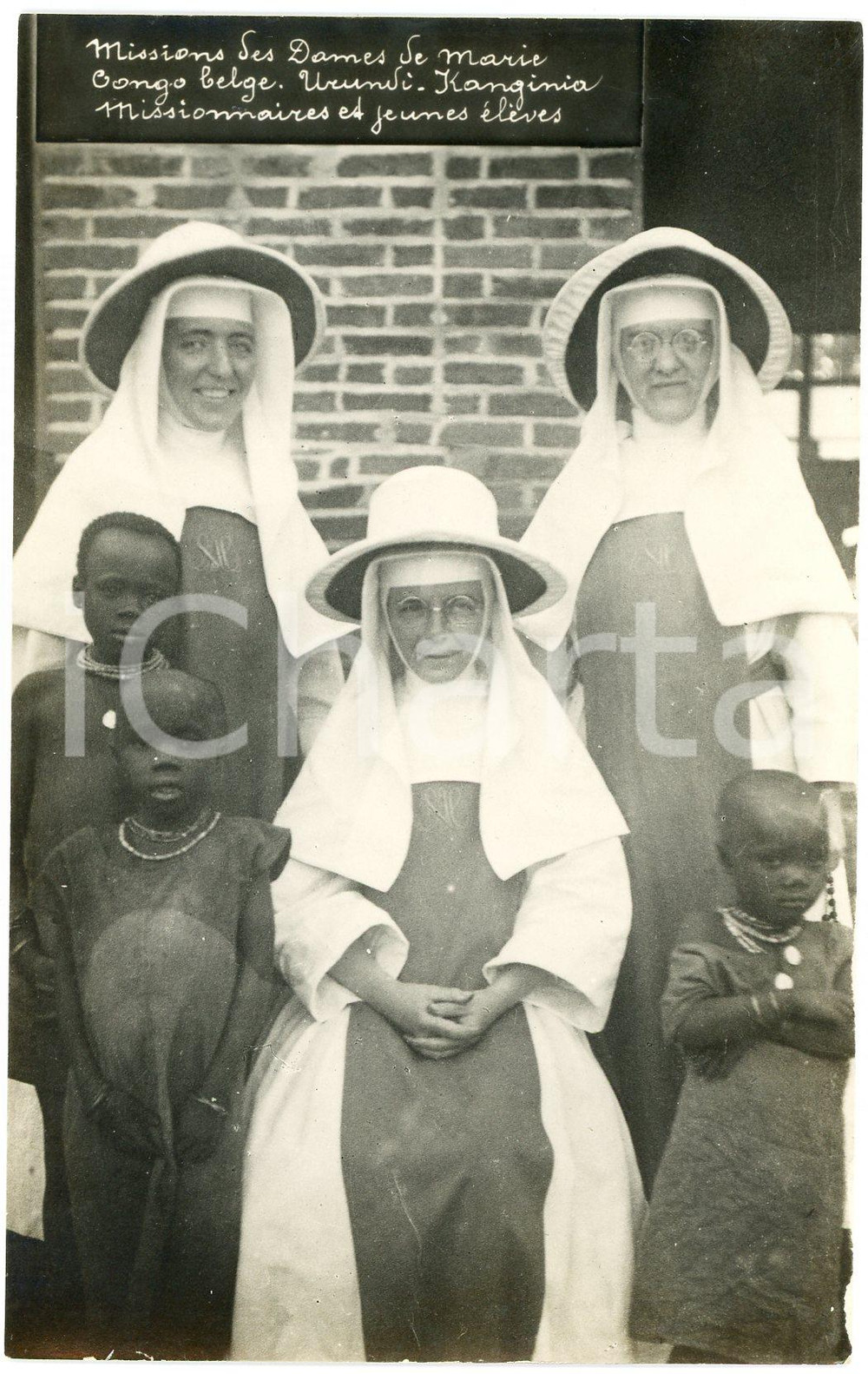 1930 ca CONGO BELGE Mission Dames de Marie URUNDI - KANGINIA - Jeunes Ã©lÃ¨ves Fotografia seriale d'epoca, in formato cartolina postale, scattata presso la Missions des Dames de Marie.  GOOD/buono  FORMATO: 9x14 cm originale e autentica 1