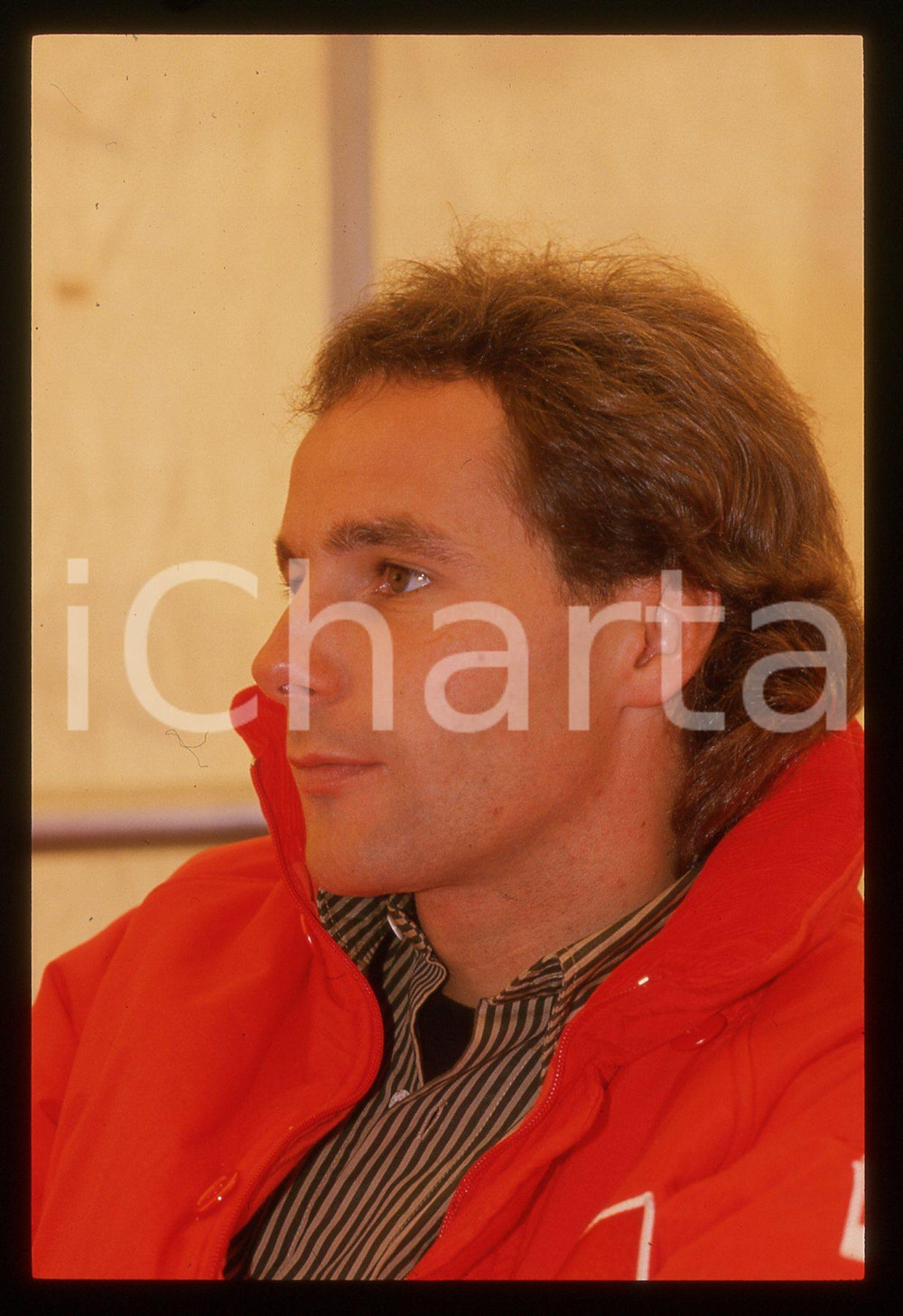 Gerhard BERGER - F1 Pilota scuderia FERRARI - 1995 ca 35 mm vintage slide 63 Diapositiva d'epoca, in formato 35 mm.CONDIZIONI: GOODE' severamente vietata la riproduzione. Tutti i diritti sono riservati.ICharta mette in vendita, sul negozio eBay e in esclusiva sul sito "icharta" il proprio archivio composto da numerose diapositive e negativi fotografici d'epoca, tutti originali e autentici, che attraversano la storia del costume italiano tra gli la fine degli anni Sessanta e Novanta.Si tratta di uno sguardo inedito sull'attualità, la politica, la vita quotidiana, il gossip e la cultura, che fotografa il cambiamento della nazione in quest'ultimo scorcio del XX secolo. Un'occasione unica per il mercato del collezionismo, che vede finalmente disponibile un archivio eccezionale per vastità, tematiche e condizioni, in un settore (il negativo fotografico e la diapositiva) di assoluta novità e dalle interessanti prospettive di investimento.  GOOD/buono   originale e autentica 1