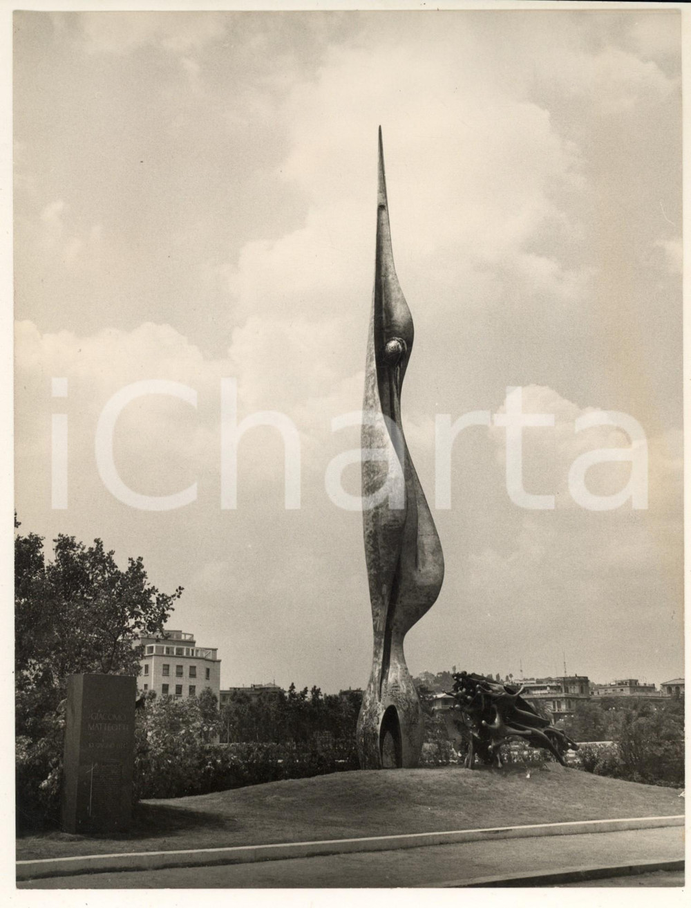 Fotografia d epoca originale 1974 ROMA Monumento a Giacomo MATTEOTTI  Jorio VIVARELLI Foto 18x24 cm 1 1