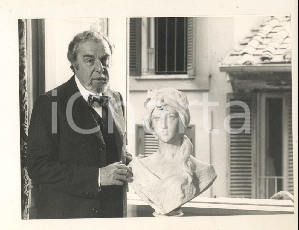 Fotografia d epoca originale 1979 FILM TV Fernando REY in Vestire gli ignudi Foto 24x18 cm 1
